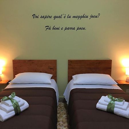 トラーパニ Solemare Bed & Breakfast エクステリア 写真